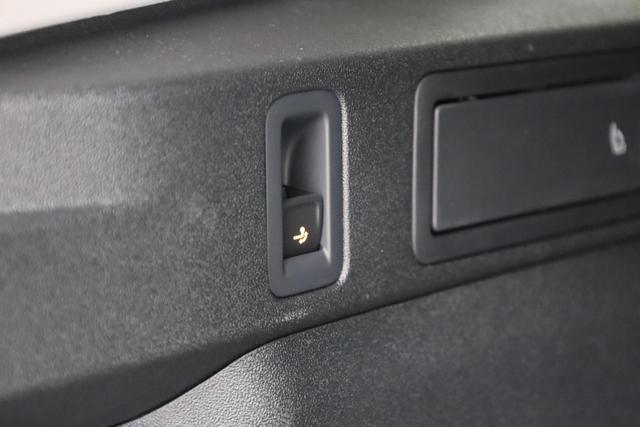 Volkswagen Tiguan Life 1,5 l eHybrid OPF 204PS DSG elekt.AHK Design Paket Matrix-Scheinw. elektr. Heckklappe Sitzheizung Lenkradheizung Frontscheibe beheizb. R&uuml;ckf.Kamera Klimaautomatik VW-Radio Bluetooth wireless Apple CarPlay + Android Auto PDC v+h ACC 2xKeyless 