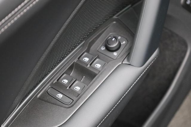 Volkswagen Tiguan Life 1,5 l eHybrid OPF 204PS DSG elekt.AHK Design Paket Matrix-Scheinw. elektr. Heckklappe Sitzheizung Lenkradheizung Frontscheibe beheizb. R&uuml;ckf.Kamera Klimaautomatik VW-Radio Bluetooth wireless Apple CarPlay + Android Auto PDC v+h ACC 2xKeyless 