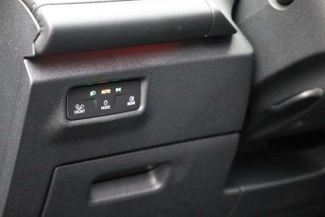 Volkswagen Tiguan Life 1,5 l eHybrid OPF 204PS DSG elekt.AHK Design Paket Matrix-Scheinw. elektr. Heckklappe Sitzheizung Lenkradheizung Frontscheibe beheizb. R&uuml;ckf.Kamera Klimaautomatik VW-Radio Bluetooth wireless Apple CarPlay + Android Auto PDC v+h ACC 2xKeyless 