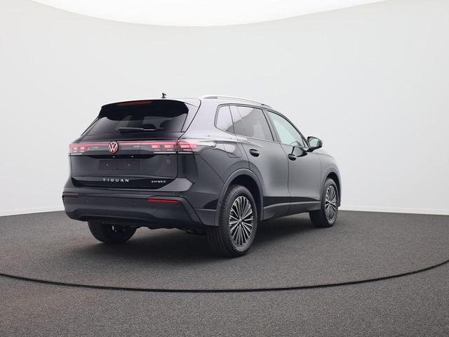 Volkswagen Tiguan Life 1,5 l eHybrid OPF 204PS DSG elekt.AHK Design Paket Matrix-Scheinw. elektr. Heckklappe Sitzheizung Lenkradheizung Frontscheibe beheizb. R&uuml;ckf.Kamera Klimaautomatik VW-Radio Bluetooth wireless Apple CarPlay + Android Auto PDC v+h ACC 2xKeyless 