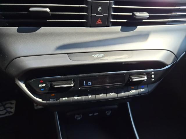 Hyundai BAYON Trend 1.0 T-GDI 90PS Automatik Klimaautomatik R&uuml;ckf.Kamera Parksensoren Sitzheizung Lenkradheizung Bluetooth Touchscreen Tempomat Apple CarPlay + Android Auto 16"LM 