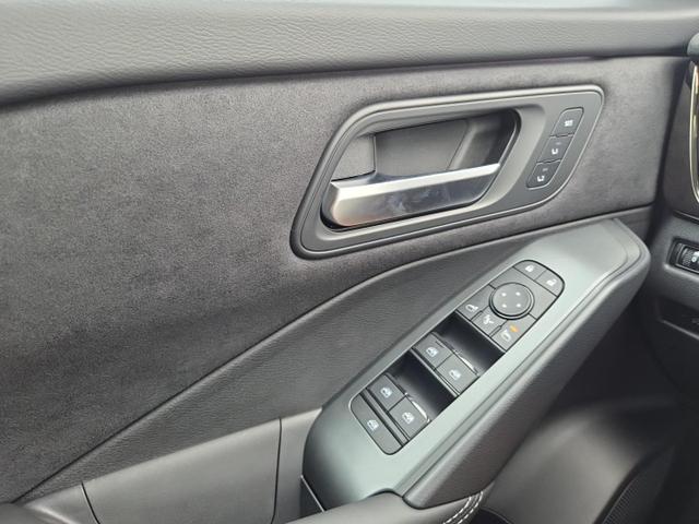 Nissan Qashqai 1.3 DIG-T MHEV 158 PS X-Tronic N-Design Head-Up Display Teil-Leder Klimaautomatik Sitzheizung Lenkradheizung Navi elektr. Heckklappe ACC PDC v+h 360&deg;Kamera DAB Bluetooth Touchscreen Apple CarPlay Android Auto 19"Zoll 