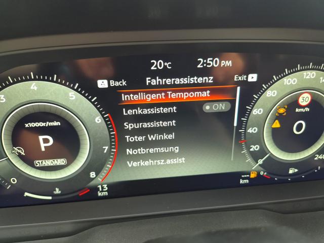 Nissan Qashqai 1.3 DIG-T MHEV 158 PS X-Tronic N-Design Head-Up Display Teil-Leder Klimaautomatik Sitzheizung Lenkradheizung Navi elektr. Heckklappe ACC PDC v+h 360&deg;Kamera DAB Bluetooth Touchscreen Apple CarPlay Android Auto 19"Zoll 