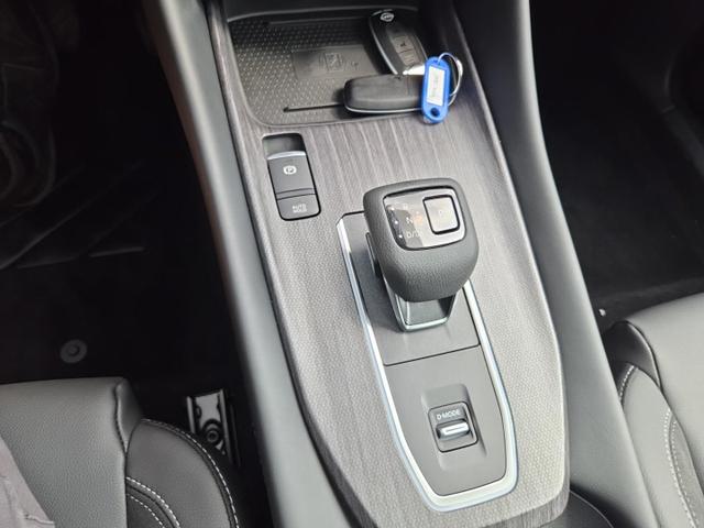 Nissan Qashqai 1.3 DIG-T MHEV 158 PS X-Tronic N-Design PanoDach Teil-Leder Klimaautomatik Sitzheizung Lenkradheizung Navi ACC PDC v+h 360&deg;Kamera DAB Bluetooth Touchscreen Apple CarPlay Android Auto 19"Zoll 