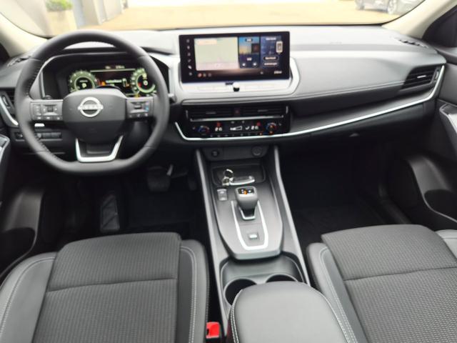 Nissan Qashqai 1.3 DIG-T MHEV 158 PS X-Tronic N-Connecta Teil-Leder PanoGlasdach Klimaautomatik Sitzheizung Lenkradheizung Navi ACC PDC v+h 360&deg;Kamera DAB Bluetooth Touchscreen Apple CarPlay Android Auto 18"LM 
