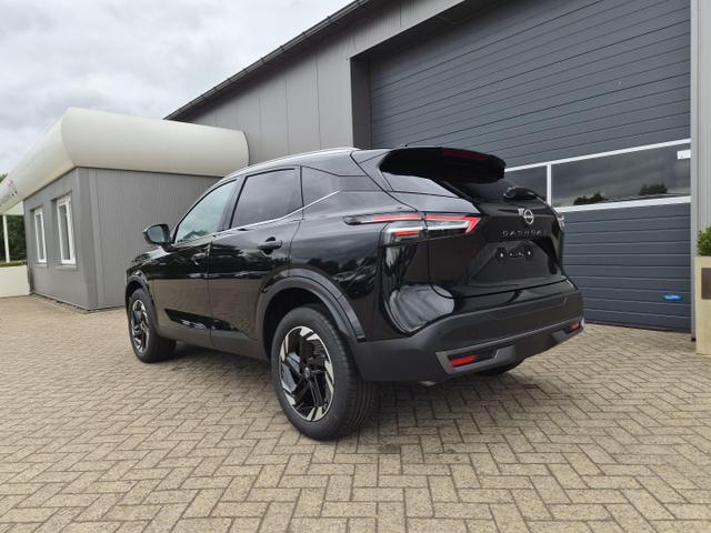 Nissan Qashqai - 1.3 DIG-T MHEV 158 PS X-Tronic N-Connecta Teil-Leder PanoGlasdach Klimaautomatik Sitzheizung Lenkradheizung Navi ACC PDC v+h 360&deg;Kamera DAB Bluetooth Touchscreen Apple CarPlay Android Auto 18"LM