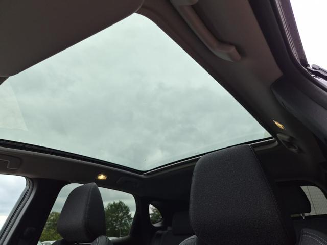 Nissan Qashqai 1.3 DIG-T MHEV 158 PS X-Tronic N-Connecta Teil-Leder PanoGlasdach Klimaautomatik Sitzheizung Lenkradheizung Navi ACC PDC v+h 360&deg;Kamera DAB Bluetooth Touchscreen Apple CarPlay Android Auto 18"LM 
