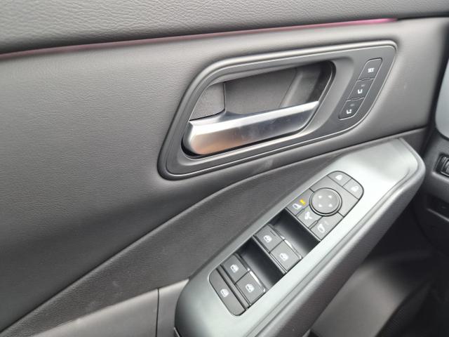 Nissan Qashqai 1.3 DIG-T MHEV 158 PS X-Tronic Tekna Voll-Leder Klimaautomatik PanoGlasdach Sitzheizung Lenkradheizung Navi Head-Up Display elektr. Heckklappe ACC PDC v+h 360&deg;Kamera DAB Bluetooth Touchscreen Apple CarPlay Android Auto 19"LM 