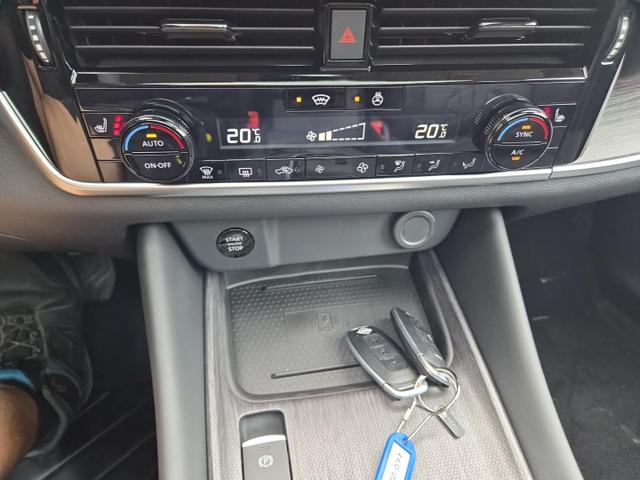 Nissan Qashqai 1.3 DIG-T MHEV 158 PS X-Tronic Tekna Voll-Leder Klimaautomatik PanoGlasdach Sitzheizung Lenkradheizung Navi Head-Up Display elektr. Heckklappe ACC PDC v+h 360&deg;Kamera DAB Bluetooth Touchscreen Apple CarPlay Android Auto 19"LM 