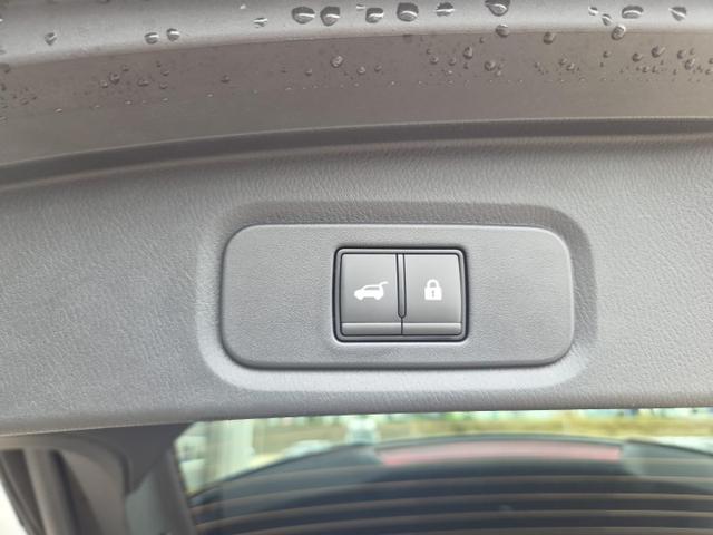 Nissan Qashqai 1.3 DIG-T MHEV 158 PS X-Tronic Tekna Voll-Leder Klimaautomatik PanoGlasdach Sitzheizung Lenkradheizung Navi Head-Up Display elektr. Heckklappe ACC PDC v+h 360&deg;Kamera DAB Bluetooth Touchscreen Apple CarPlay Android Auto 19"LM 