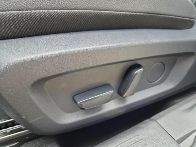 Nissan Qashqai 1.3 DIG-T MHEV 158 PS X-Tronic Tekna Voll-Leder Klimaautomatik PanoGlasdach Sitzheizung Lenkradheizung Navi Head-Up Display elektr. Heckklappe ACC PDC v+h 360&deg;Kamera DAB Bluetooth Touchscreen Apple CarPlay Android Auto 19"LM 