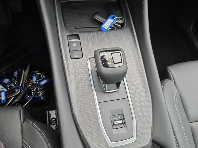 Nissan Qashqai 1.3 DIG-T MHEV 158 PS X-Tronic Tekna Voll-Leder Klimaautomatik PanoGlasdach Sitzheizung Lenkradheizung Navi Head-Up Display elektr. Heckklappe ACC PDC v+h 360&deg;Kamera DAB Bluetooth Touchscreen Apple CarPlay Android Auto 19"LM 