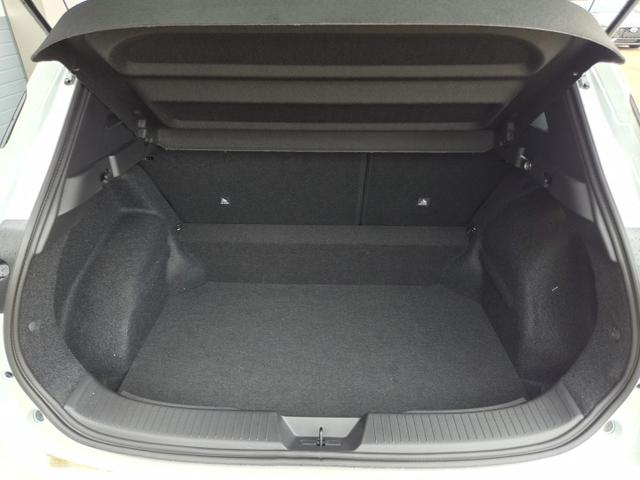 Nissan Qashqai 1.3 DIG-T MHEV 158 PS X-Tronic N-Connecta Teil-Leder PanoGlasdach Klimaautomatik Sitzheizung Lenkradheizung Navi ACC PDC v+h 360&deg;Kamera DAB Bluetooth Touchscreen Apple CarPlay Android Auto 18"LM 