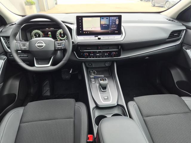 Nissan Qashqai 1.3 DIG-T MHEV 158 PS X-Tronic N-Connecta Teil-Leder PanoGlasdach Klimaautomatik Sitzheizung Lenkradheizung Navi ACC PDC v+h 360&deg;Kamera DAB Bluetooth Touchscreen Apple CarPlay Android Auto 18"LM 
