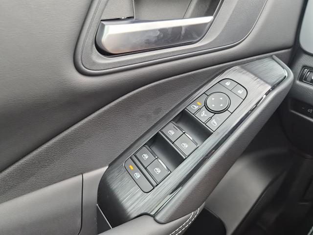 Nissan Qashqai 1.3 DIG-T MHEV 158 PS X-Tronic N-Connecta Teil-Leder PanoGlasdach Klimaautomatik Sitzheizung Lenkradheizung Navi ACC PDC v+h 360&deg;Kamera DAB Bluetooth Touchscreen Apple CarPlay Android Auto 18"LM 