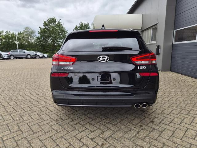 Hyundai i30 Kombi 1.6 T-GDI 150PS Automatik N-Line Sitzheizung Lenkradheizung Klimaautomatik Navi 10,3"-Touchscreen Bluelink Apple CarPlay + Android Auto PDC v+h R&uuml;ckf.Kamera 18-LM 
