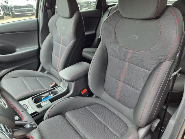 Hyundai i30 Kombi 1.6 T-GDI 150PS Automatik N-Line Sitzheizung Lenkradheizung Klimaautomatik Navi 10,3"-Touchscreen Bluelink Apple CarPlay + Android Auto PDC v+h R&uuml;ckf.Kamera 18-LM 