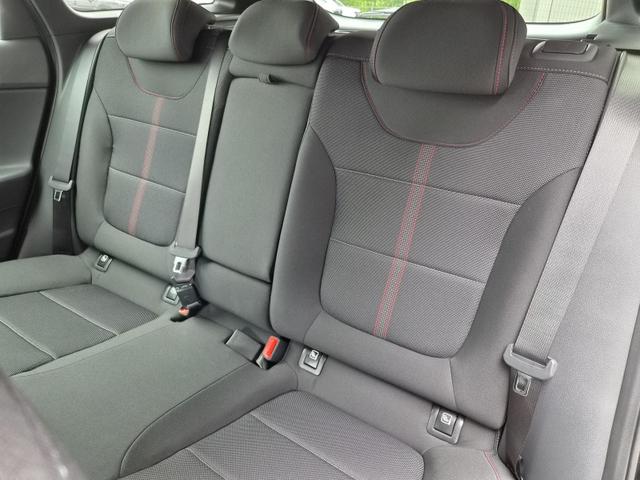 Hyundai i30 Kombi 1.6 T-GDI 150PS Automatik N-Line Sitzheizung Lenkradheizung Klimaautomatik Navi 10,3"-Touchscreen Bluelink Apple CarPlay + Android Auto PDC v+h R&uuml;ckf.Kamera 18-LM 