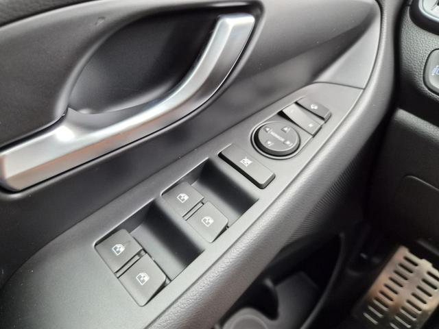 Hyundai i30 Kombi 1.6 T-GDI 150PS Automatik N-Line Sitzheizung Lenkradheizung Klimaautomatik Navi 10,3"-Touchscreen Bluelink Apple CarPlay + Android Auto PDC v+h R&uuml;ckf.Kamera 18-LM 