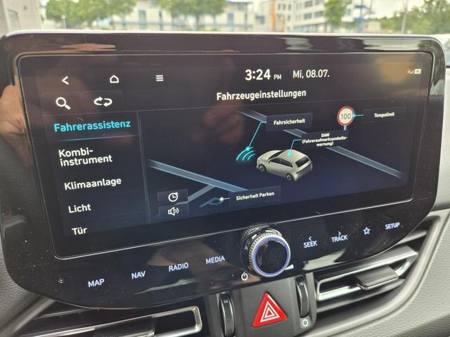 Hyundai i30 Kombi 1.6 T-GDI 150PS Automatik N-Line Sitzheizung Lenkradheizung Klimaautomatik Navi 10,3"-Touchscreen Bluelink Apple CarPlay + Android Auto PDC v+h R&uuml;ckf.Kamera 18-LM 