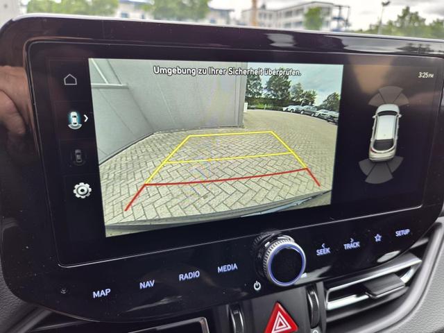 Hyundai i30 Kombi 1.6 T-GDI 150PS Automatik N-Line Sitzheizung Lenkradheizung Klimaautomatik Navi 10,3"-Touchscreen Bluelink Apple CarPlay + Android Auto PDC v+h R&uuml;ckf.Kamera 18-LM 