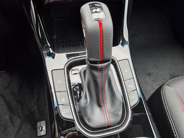 Hyundai i30 Kombi 1.6 T-GDI 150PS Automatik N-Line Sitzheizung Lenkradheizung Klimaautomatik Navi 10,3"-Touchscreen Bluelink Apple CarPlay + Android Auto PDC v+h R&uuml;ckf.Kamera 18-LM 