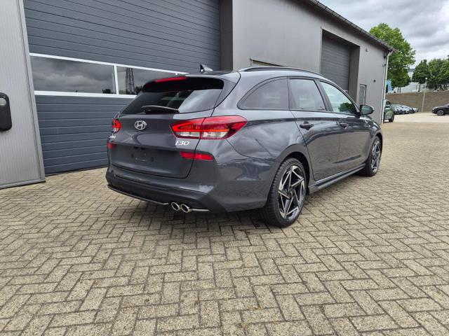 Hyundai i30 Kombi 1.6 T-GDI 150PS Automatik N-Line Sitzheizung Lenkradheizung Klimaautomatik Navi 10,3"-Touchscreen Bluelink Apple CarPlay + Android Auto PDC v+h R&uuml;ckf.Kamera 18-LM 