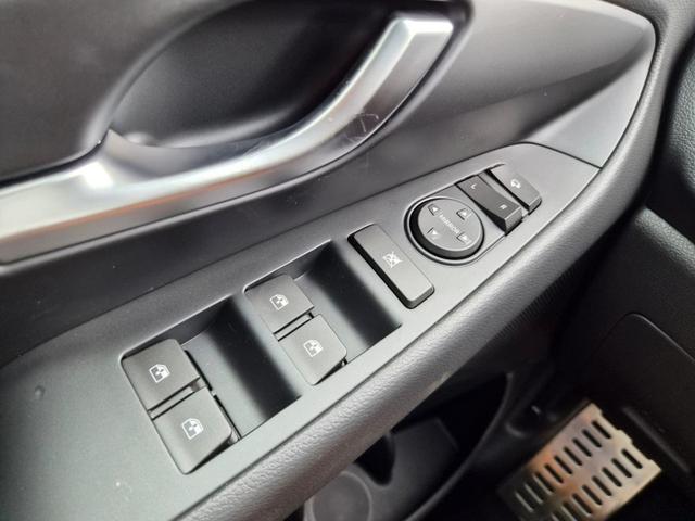 Hyundai i30 Kombi 1.6 T-GDI 150PS Automatik N-Line Sitzheizung Lenkradheizung Klimaautomatik Navi 10,3"-Touchscreen Bluelink Apple CarPlay + Android Auto PDC v+h R&uuml;ckf.Kamera 18-LM 