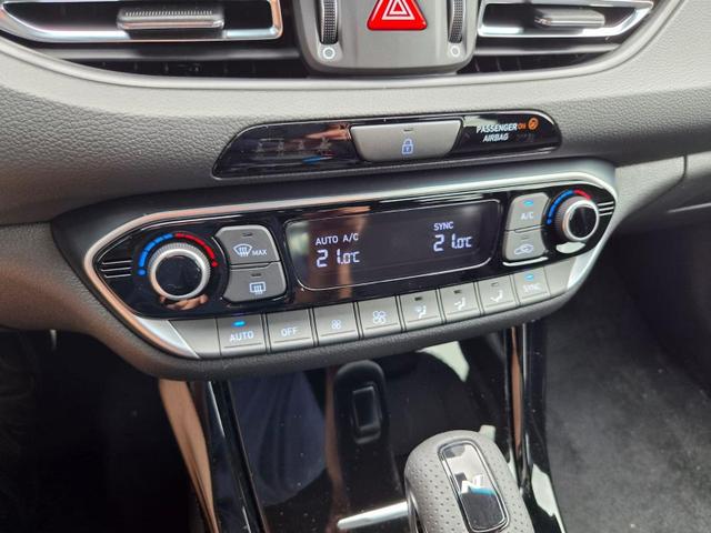 Hyundai i30 Kombi 1.6 T-GDI 150PS Automatik N-Line Sitzheizung Lenkradheizung Klimaautomatik Navi 10,3"-Touchscreen Bluelink Apple CarPlay + Android Auto PDC v+h R&uuml;ckf.Kamera 18-LM 