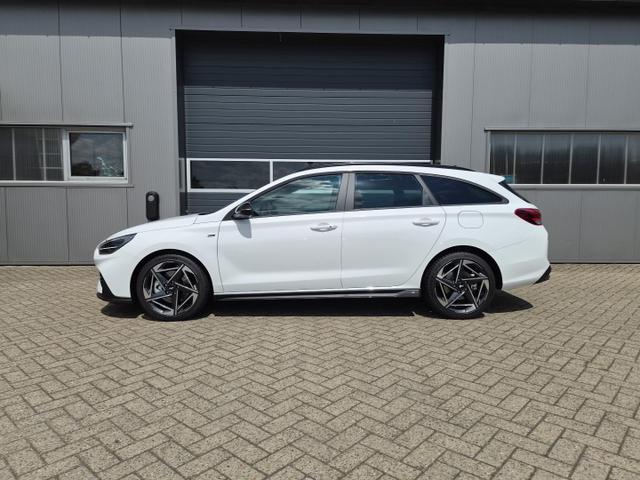 Hyundai i30 Kombi 1.6 T-GDI 150PS Automatik N-Line Sitzheizung Lenkradheizung Klimaautomatik Navi 10,3"-Touchscreen Bluelink Apple CarPlay + Android Auto PDC v+h R&uuml;ckf.Kamera 18-LM 