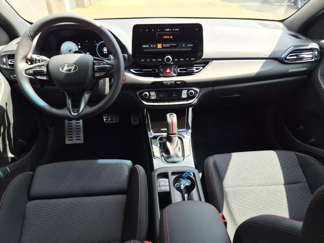 Hyundai i30 Kombi 1.6 T-GDI 150PS Automatik N-Line Sitzheizung Lenkradheizung Klimaautomatik Navi 10,3"-Touchscreen Bluelink Apple CarPlay + Android Auto PDC v+h R&uuml;ckf.Kamera 18-LM 