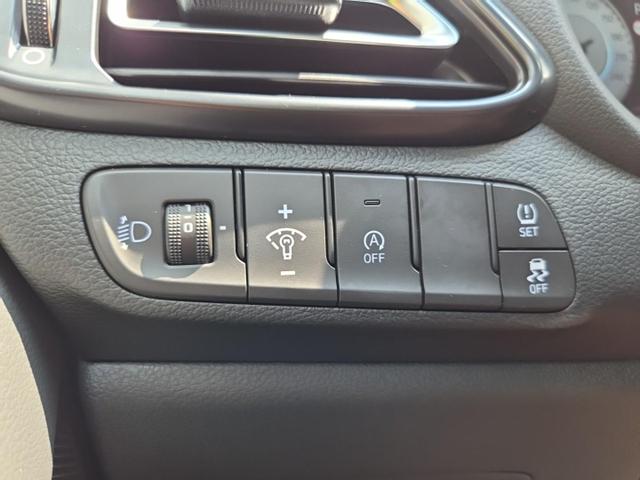 Hyundai i30 Kombi 1.6 T-GDI 150PS Automatik N-Line Sitzheizung Lenkradheizung Klimaautomatik Navi 10,3"-Touchscreen Bluelink Apple CarPlay + Android Auto PDC v+h R&uuml;ckf.Kamera 18-LM 