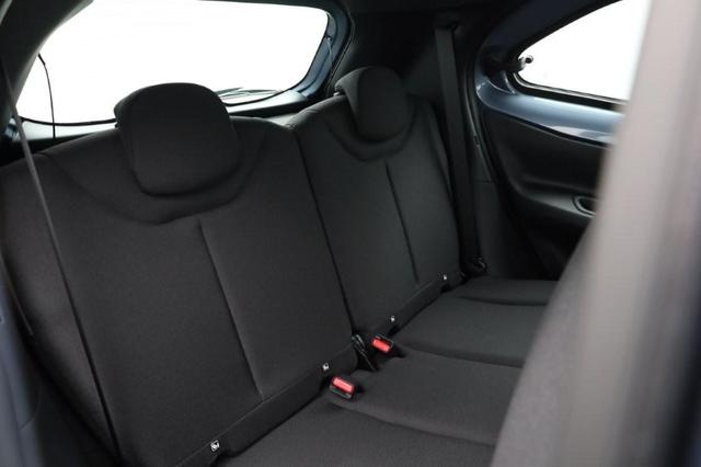 Toyota Aygo X Pure 1.5 Hybrid 116PS Automatik Sitzheizung Klimaautomatik AbstandsTempomat Multifunktionslenkrad Radio Bluetooth Touchscreen Apple CarPlay + Android Auto 
