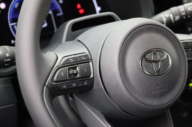 Toyota Aygo X Pure 1.5 Hybrid 116PS Automatik Sitzheizung Klimaautomatik AbstandsTempomat Multifunktionslenkrad Radio Bluetooth Touchscreen Apple CarPlay + Android Auto 