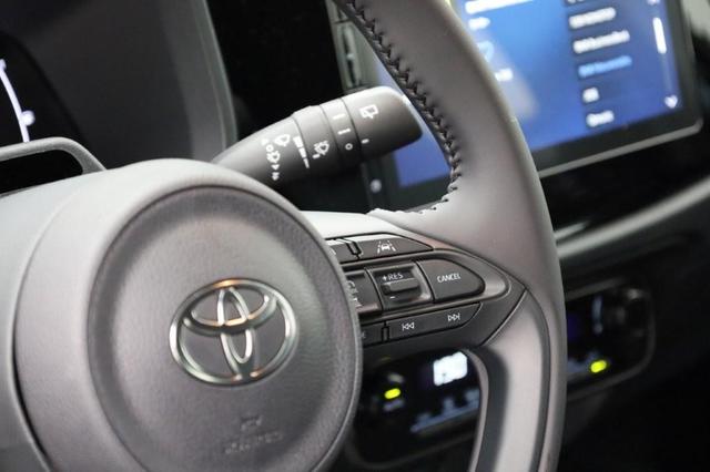Toyota Aygo X Pure 1.5 Hybrid 116PS Automatik Sitzheizung Klimaautomatik AbstandsTempomat Multifunktionslenkrad Radio Bluetooth Touchscreen Apple CarPlay + Android Auto 