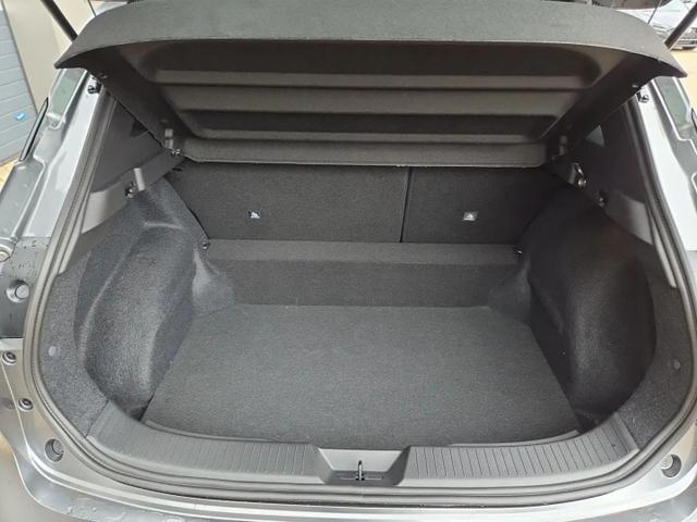 Nissan Qashqai 1.3 DIG-T MHEV 158 PS X-Tronic N-Connecta Teil-Leder PanoGlasdach Klimaautomatik Sitzheizung Lenkradheizung Navi ACC PDC v+h 360&deg;Kamera DAB Bluetooth Touchscreen Apple CarPlay Android Auto 18"LM 
