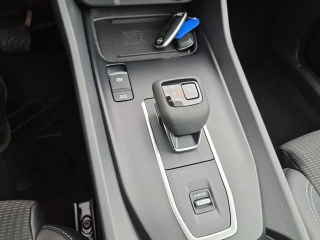 Nissan Qashqai 1.3 DIG-T MHEV 158 PS X-Tronic N-Connecta Teil-Leder PanoGlasdach Klimaautomatik Sitzheizung Lenkradheizung Navi ACC PDC v+h 360&deg;Kamera DAB Bluetooth Touchscreen Apple CarPlay Android Auto 18"LM 