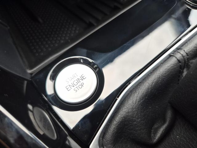 Volkswagen T-Cross 1.0 TSI 116PS DSG Life AHK (abnehmbar) IQ.LIGHT-LED-Matrix Sitzheizung R&uuml;ckf.Kamera Klimaautomatik Abstandstempomat Apple CarPlay Android Auto 