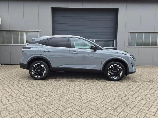 Nissan Qashqai 1.3 DIG-T MHEV 158 PS X-Tronic N-Connecta Teil-Leder PanoGlasdach Klimaautomatik Sitzheizung Lenkradheizung Navi ACC PDC v+h 360&deg;Kamera DAB Bluetooth Touchscreen Apple CarPlay Android Auto 18"LM 