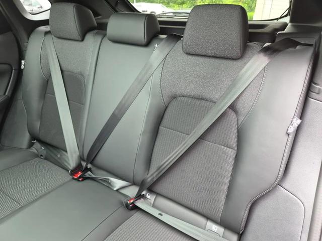 Nissan Qashqai 1.3 DIG-T MHEV 158 PS X-Tronic N-Connecta Teil-Leder PanoGlasdach Klimaautomatik Sitzheizung Lenkradheizung Navi ACC PDC v+h 360&deg;Kamera DAB Bluetooth Touchscreen Apple CarPlay Android Auto 18"LM 
