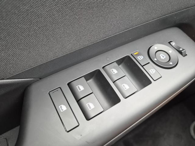 Hyundai KONA Trend 1.6 T-GDI 150PS Automatik Voll-LED-Scheinw. Sitzheizung Lenkradheizung ACC Klimaautomatik Navi Touchscreen DAB+ Apple CarPlay + Android Auto PDC v+h R&uuml;ckf.Kamera 2xKeyless 17-LM 
