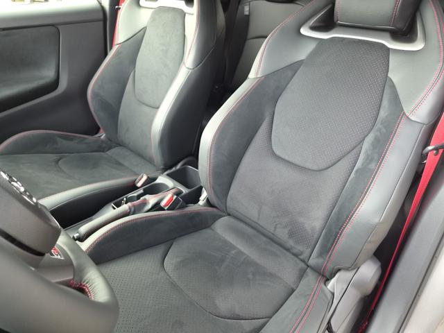 Toyota GR Yaris 1.6 Turbo 280PS Automatik 4x4 High Performance Klimaautomatik Lenkradheizung Sitzheizung JBL Premiumsound Navi Bluetooth DAB Apple CarPlay Android Auto2x Keyless ACC R&uuml;ckf.Kamera PDC v+h 18-LM 