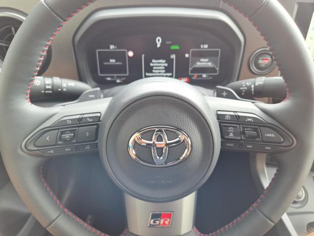 Toyota GR Yaris 1.6 Turbo 280PS Automatik 4x4 High Performance Klimaautomatik Lenkradheizung Sitzheizung JBL Premiumsound Navi Bluetooth DAB Apple CarPlay Android Auto2x Keyless ACC R&uuml;ckf.Kamera PDC v+h 18-LM 