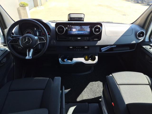 Mercedes-Benz Sprinter 317 Pritsche Doppelkabine L2 2.0 CDi 170PS Automatik Heckantrieb 3,5t 6-Sitzer AHK Klimaautomatik Bluetooth DAB Apple CarPlay Android Auto R&uuml;ckf.Kamera Tempomat Ganzj.Reifen 