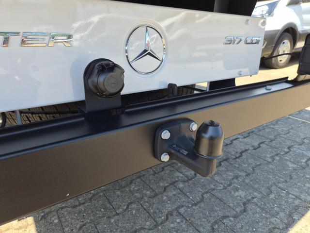Mercedes-Benz Sprinter 317 Pritsche Doppelkabine L2 2.0 CDi 170PS Automatik Heckantrieb 3,5t 6-Sitzer AHK Klimaautomatik Bluetooth DAB Apple CarPlay Android Auto R&uuml;ckf.Kamera Tempomat Ganzj.Reifen 