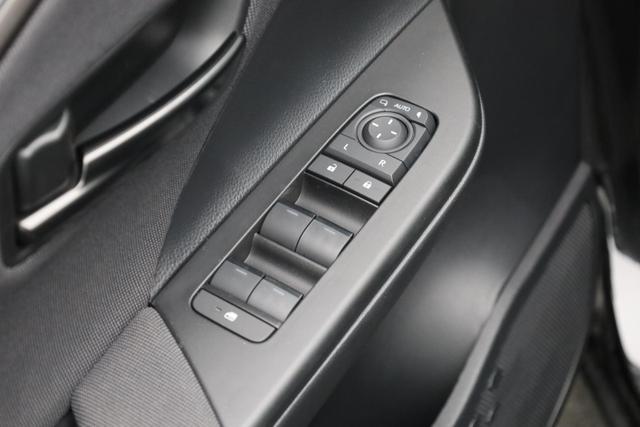 Toyota C-HR 2.0-l-VVT-i 223PS PHEV Automatik Teamplayer Voll-LED elektr. Heckklappe Sitzheizung Lenkradheizung Klimaautomatik Navi Bluetooth wireless Apple CarPlay + Android Auto ACC PDC v+h R&uuml;ckf.Kamera 18"LM vollelektr. Reichweite 66KM 
