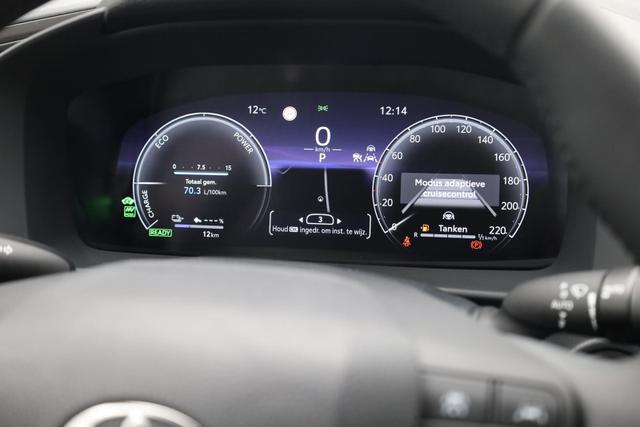 Toyota C-HR 2.0-l-VVT-i 223PS PHEV Automatik Teamplayer Voll-LED elektr. Heckklappe Sitzheizung Lenkradheizung Klimaautomatik Navi Bluetooth wireless Apple CarPlay + Android Auto ACC PDC v+h R&uuml;ckf.Kamera 18"LM vollelektr. Reichweite 66KM 