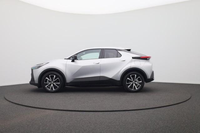 Toyota C-HR 2.0-l-VVT-i 223PS PHEV Automatik Teamplayer Voll-LED elektr. Heckklappe Sitzheizung Lenkradheizung Klimaautomatik Navi Bluetooth wireless Apple CarPlay + Android Auto ACC PDC v+h R&uuml;ckf.Kamera 18"LM vollelektr. Reichweite 66KM 