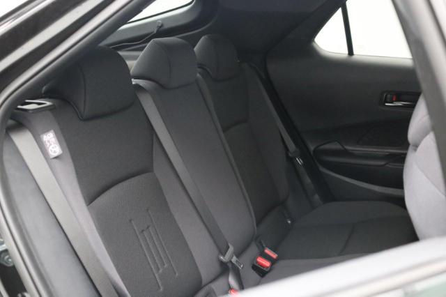 Toyota C-HR 2.0-l-VVT-i 223PS PHEV Automatik Teamplayer Voll-LED elektr. Heckklappe Sitzheizung Lenkradheizung Klimaautomatik Navi Bluetooth wireless Apple CarPlay + Android Auto ACC PDC v+h R&uuml;ckf.Kamera 18"LM vollelektr. Reichweite 66KM 
