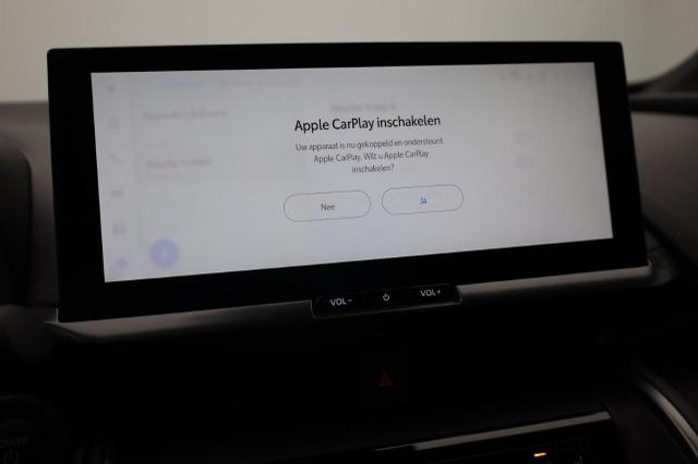 Toyota C-HR 2.0-l-VVT-i 223PS PHEV Automatik Teamplayer Voll-LED elektr. Heckklappe Sitzheizung Lenkradheizung Klimaautomatik Navi Bluetooth wireless Apple CarPlay + Android Auto ACC PDC v+h R&uuml;ckf.Kamera 18"LM vollelektr. Reichweite 66KM 